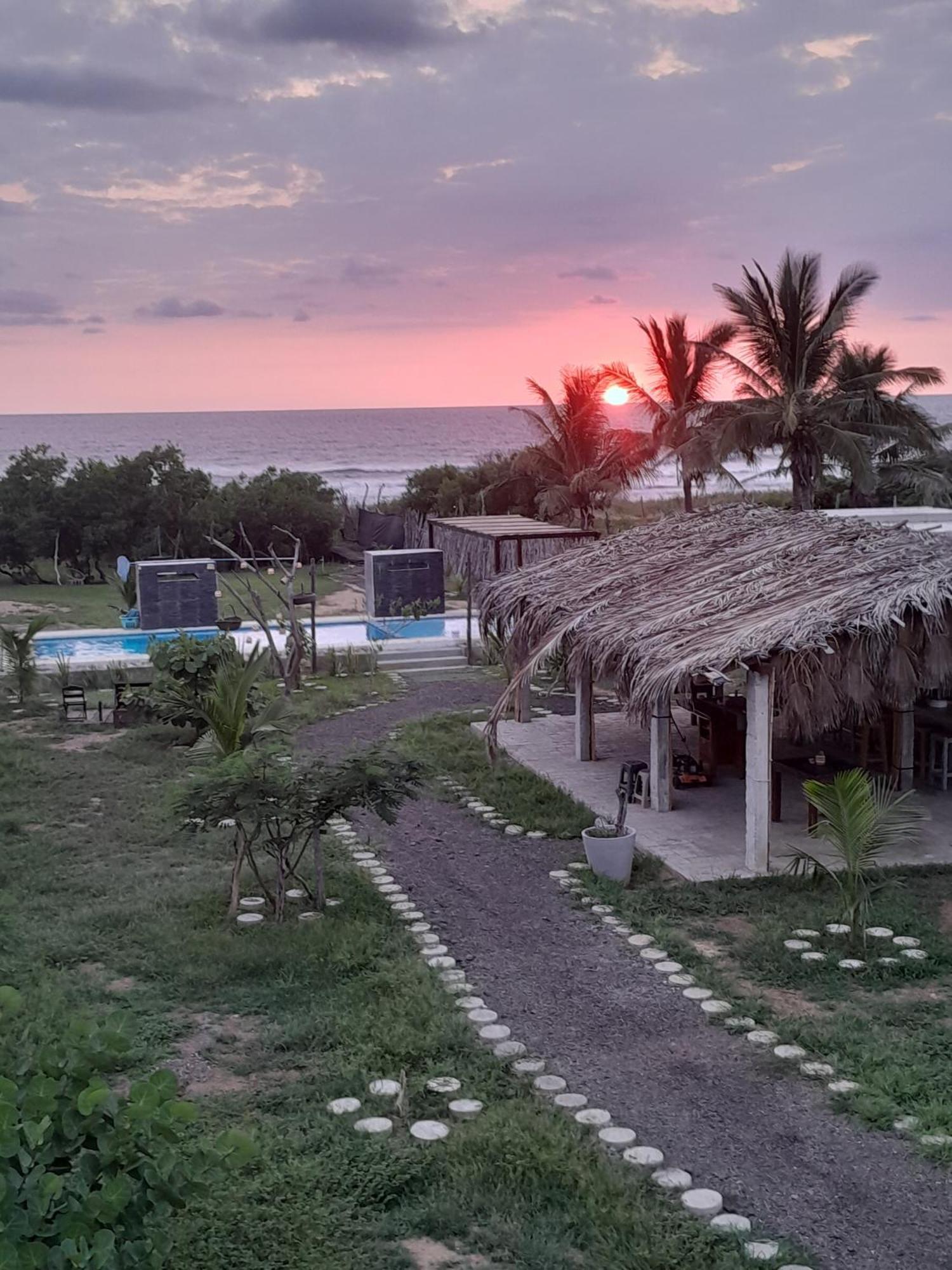 Tres Velas Surf Celestino Gazca Villasenor 外观 照片
