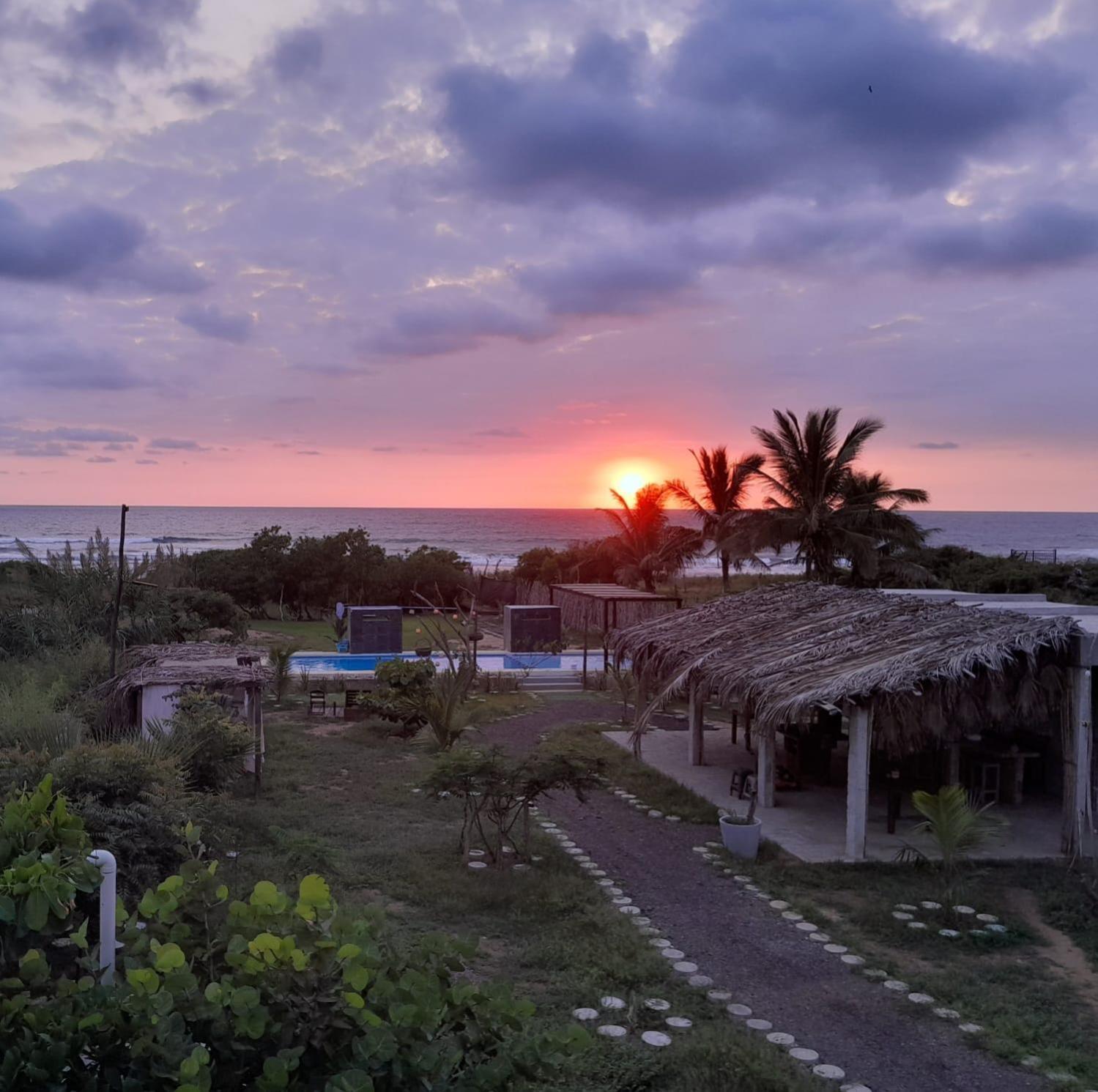 Tres Velas Surf Celestino Gazca Villasenor 外观 照片