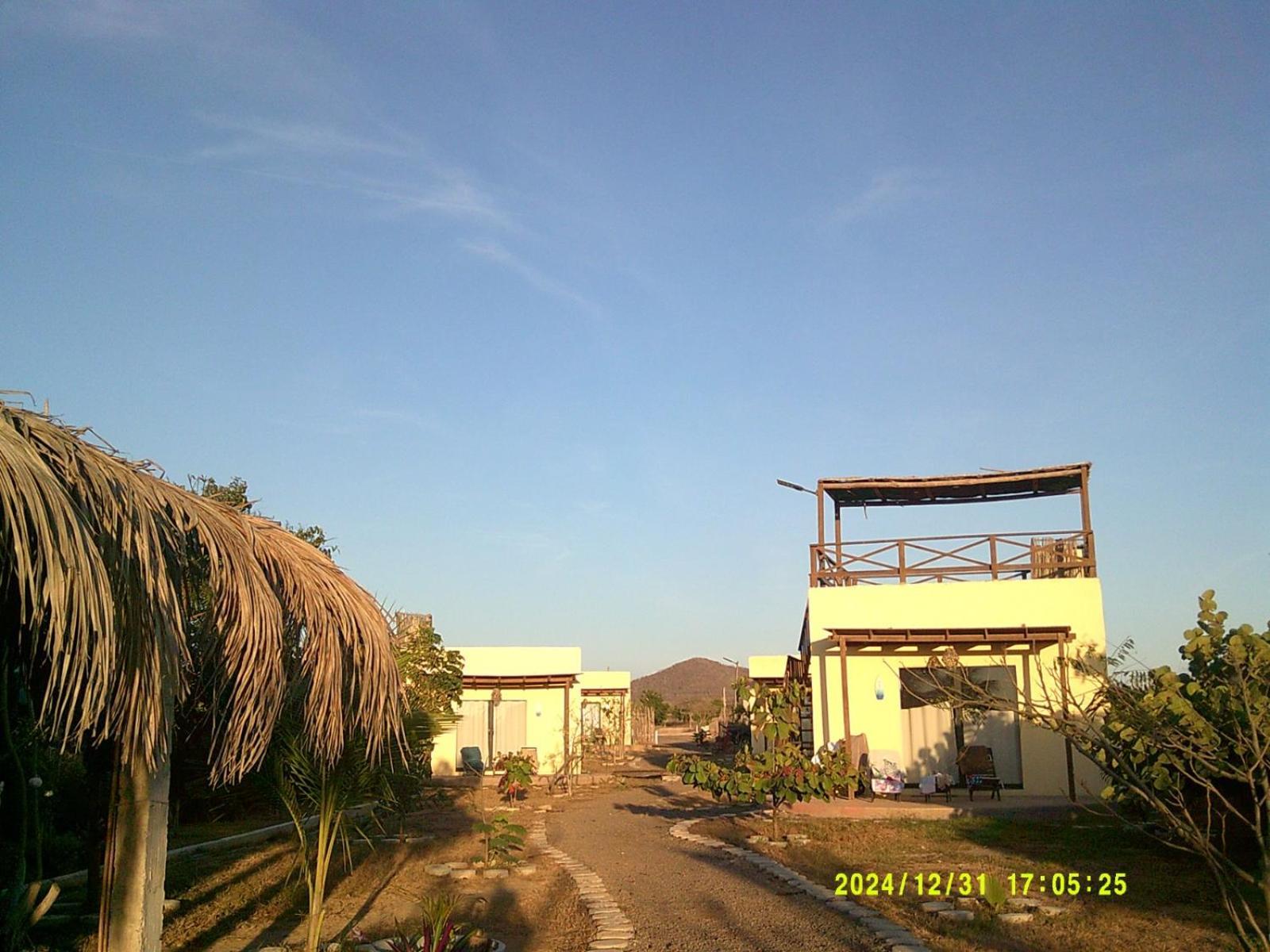 Tres Velas Surf Celestino Gazca Villasenor 外观 照片